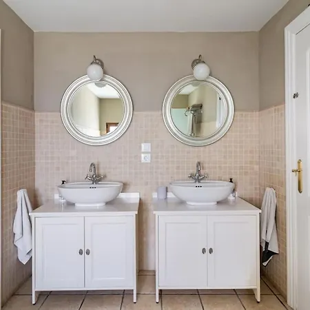 Casa Mozos, A 9 Kilometros De Santander Y A 6 De Cabarceno Holiday home *