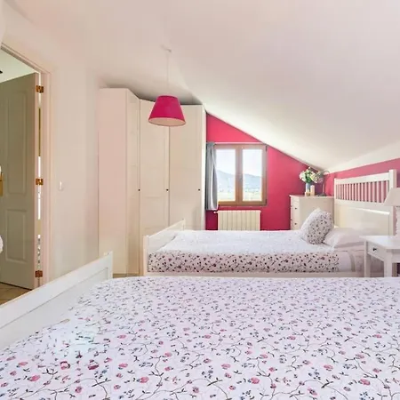 Casa Mozos, A 9 Kilómetros De Santander Y A 6 De Cabárceno El Astillero