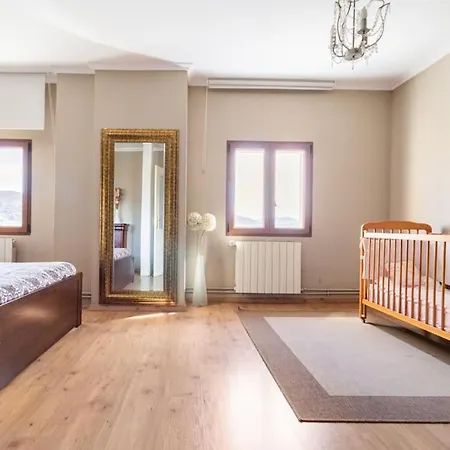 Casa Mozos, A 9 Kilómetros De Santander Y A 6 De Cabárceno * El Astillero
