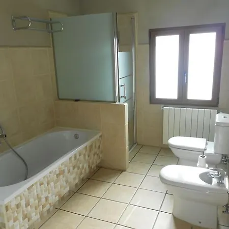 Casa Mozos, A 9 Kilometros De Santander Y A 6 De Cabarceno Сasa de vacaciones *