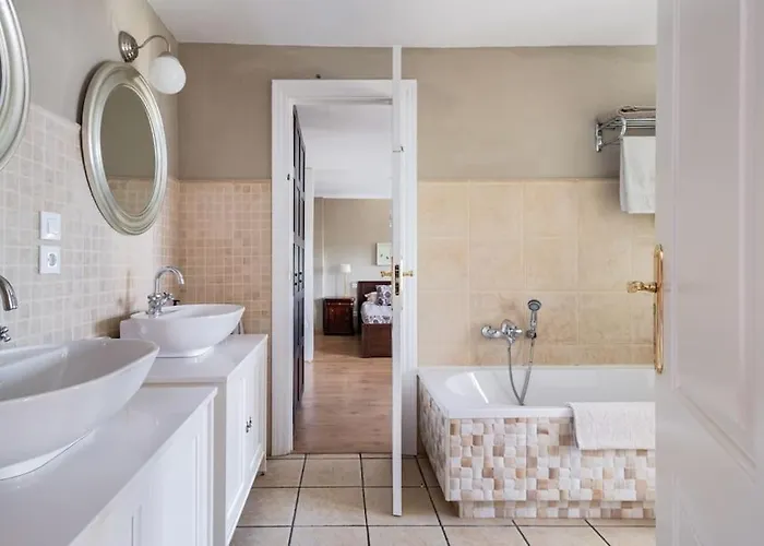 Casa Mozos, A 9 Kilometros De Santander Y A 6 De Cabarceno *