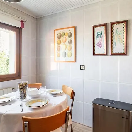 Casa Mozos, A 9 Kilometros De Santander Y A 6 De Cabarceno 엘 아스티예로