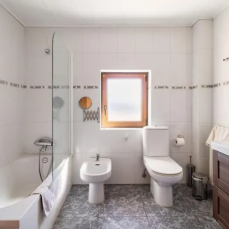 Casa Mozos, A 9 Kilometros De Santander Y A 6 De Cabarceno 엘 아스티예로