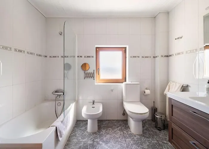 Casa Mozos, A 9 Kilometros De Santander Y A 6 De Cabarceno El Astillero